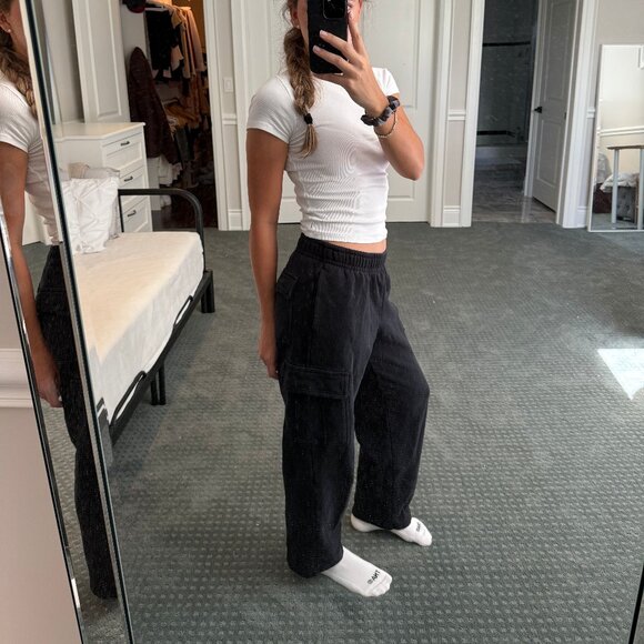 Aritzia Cozy Sweatfleece Mega Cargo™ Sweatpant – Size Small - Picture 2 of 5
